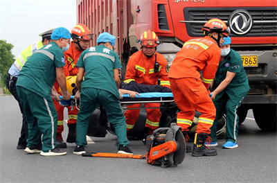 土默特左旗九龙道路救援